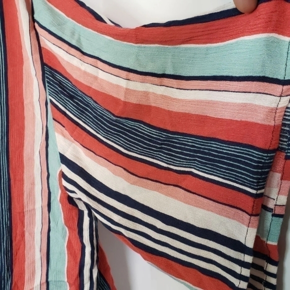 𝅺jolt shirt size large - Picture 4 of 4